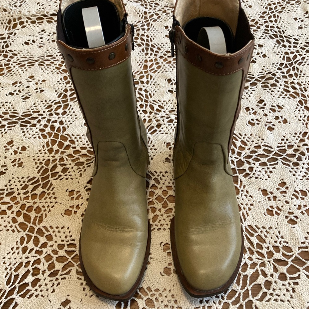 John FLUEVOGS Boots - Picture 4 of 10